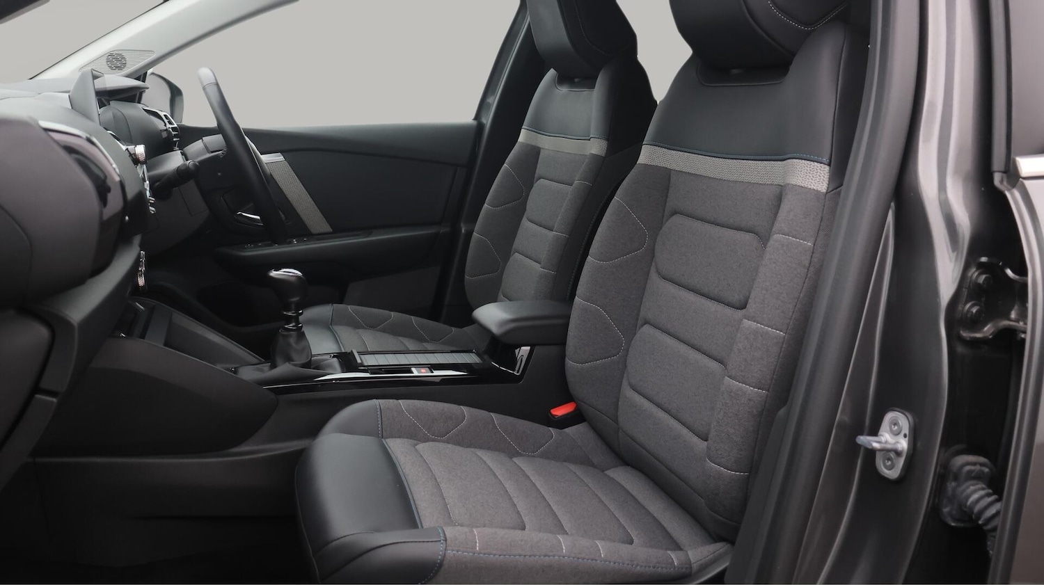 Used Citroen C4 2023 for sale - 76473170: Photo 15