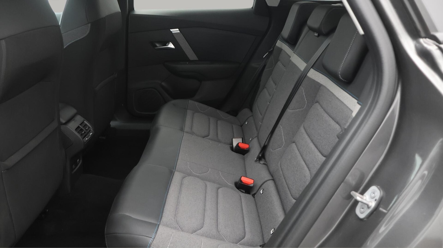 Used Citroen C4 2023 for sale - 76473170: Photo 17