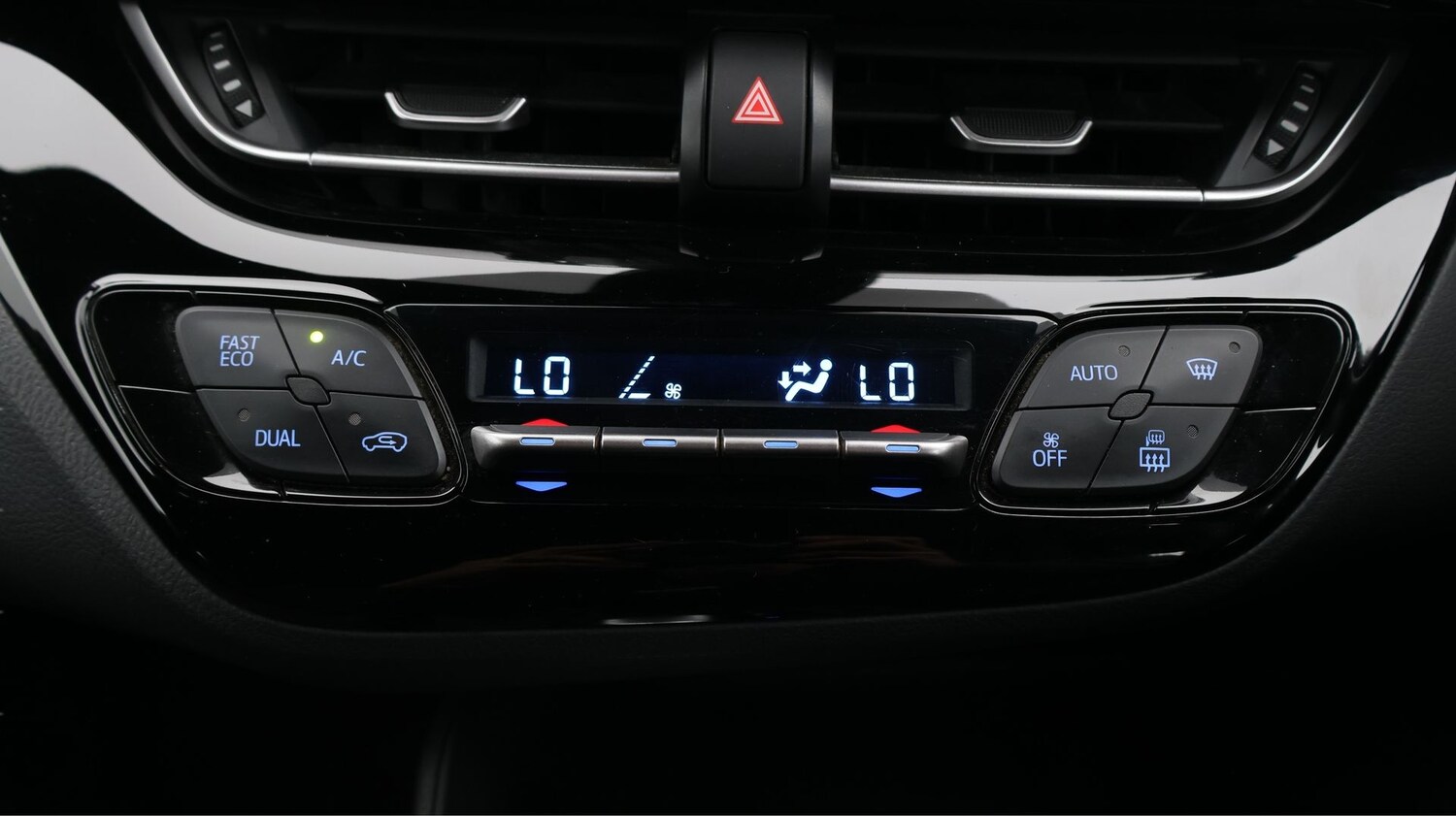 Used Toyota C-HR 2023 for sale - 77718141: Photo 12