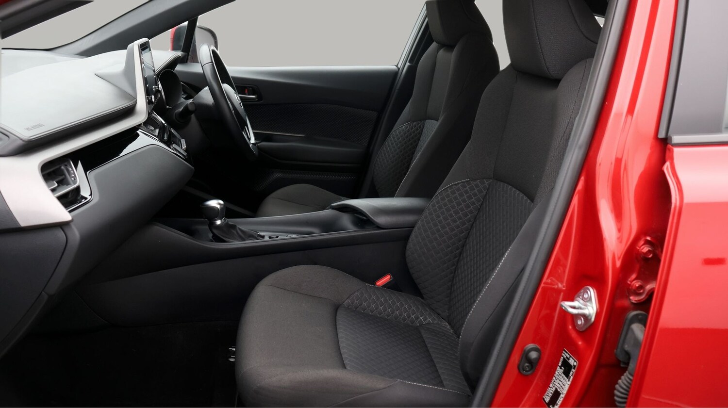 Used Toyota C-HR 2023 for sale - 77718141: Photo 14