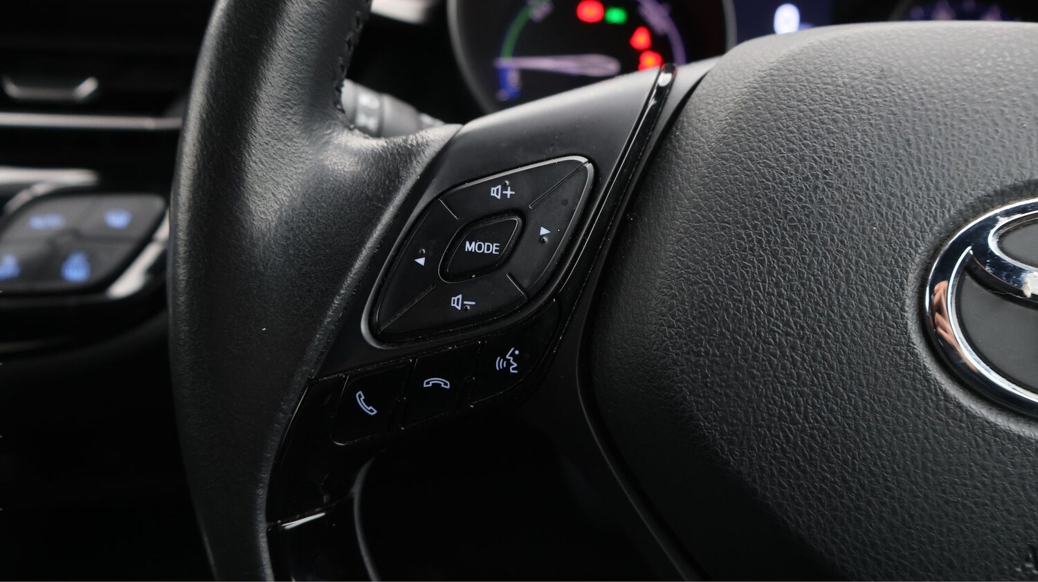 Used Toyota C-HR 2023 for sale - 77718141: Photo 23