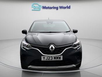 Used Renault Captur 2023 for sale - 79503829: Photo