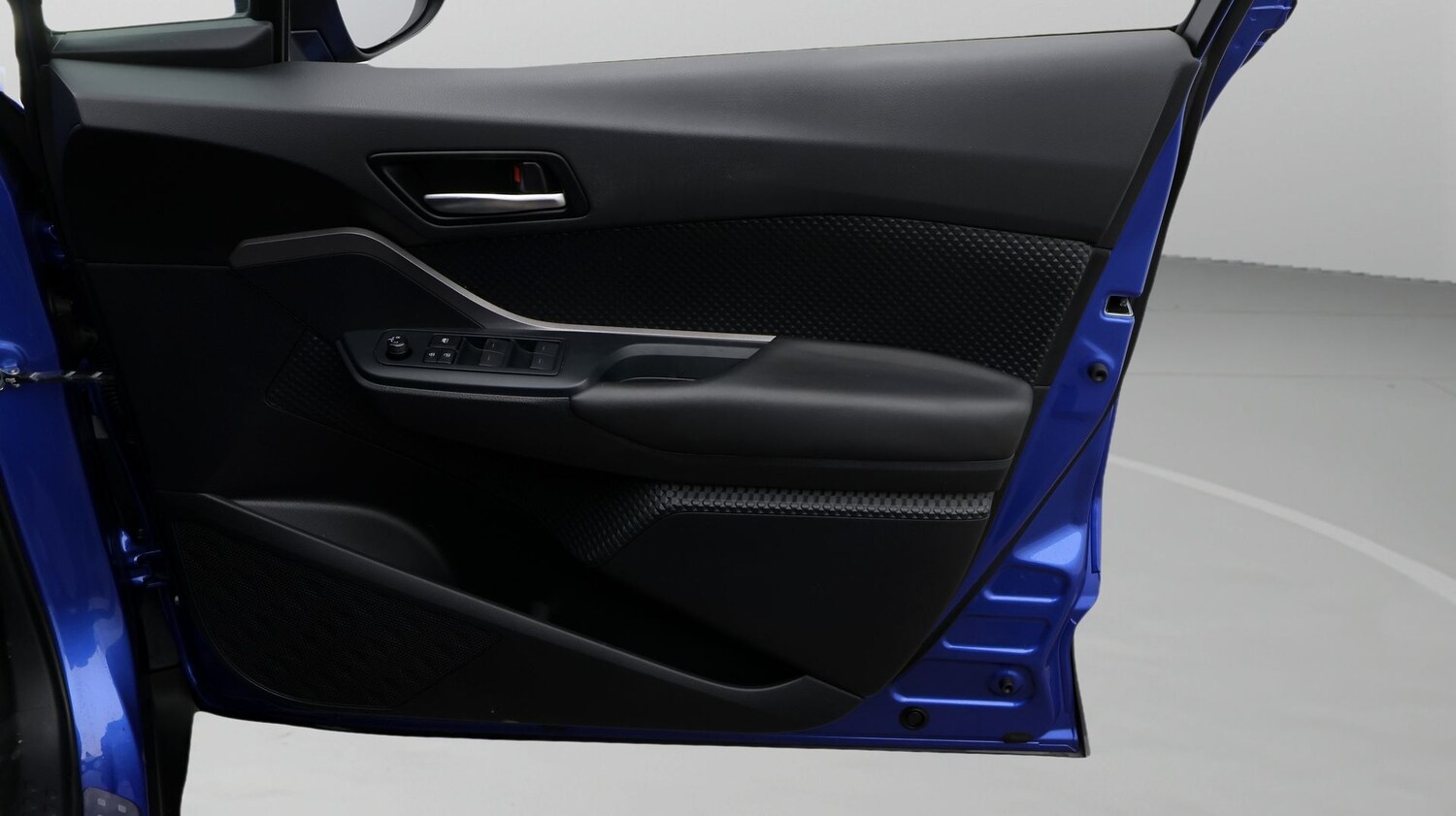 Used Toyota C-HR 2022 for sale - 77182051: Photo 15