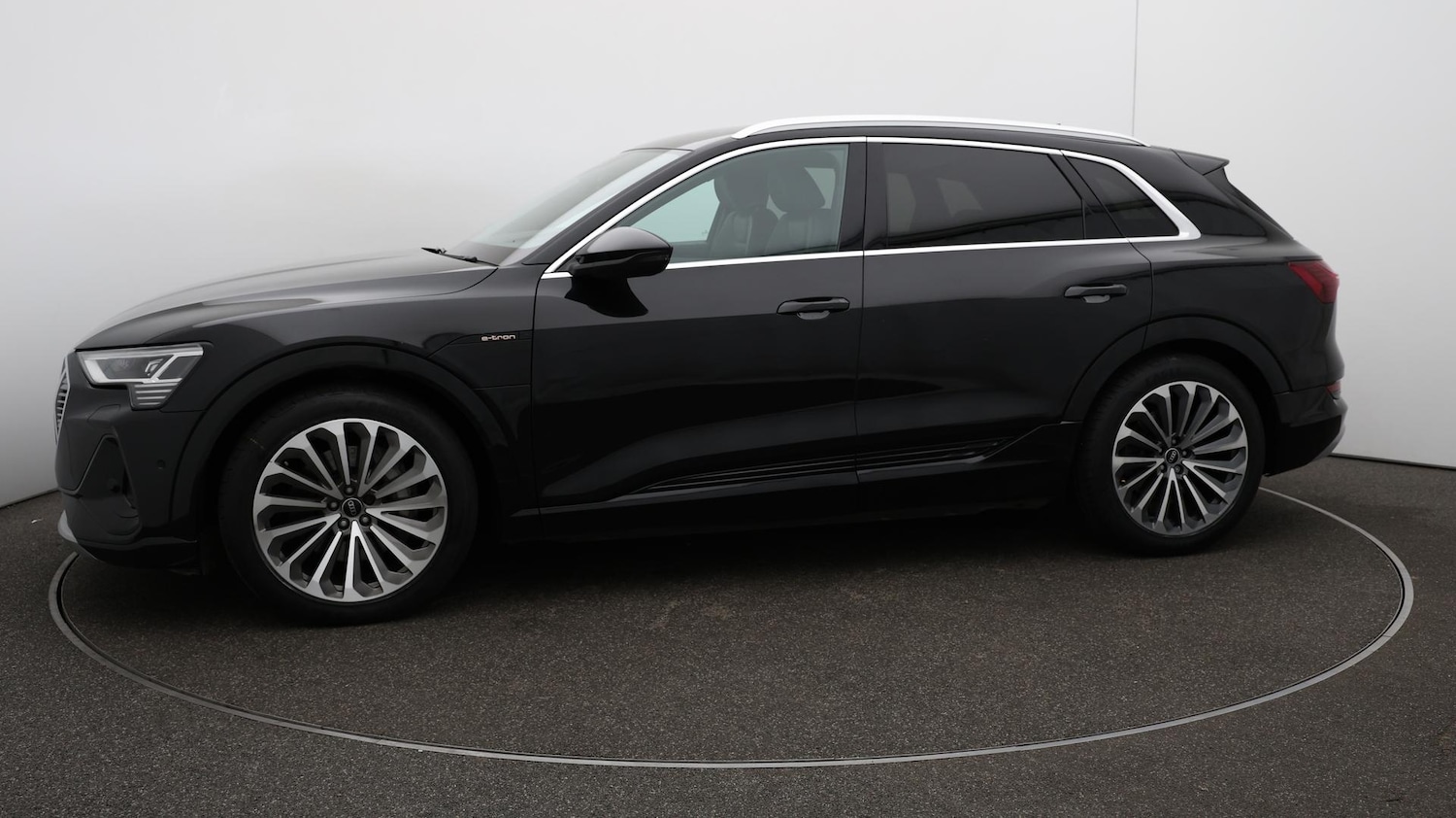Used Audi e-tron 2021 for sale - 76337059: Photo 69