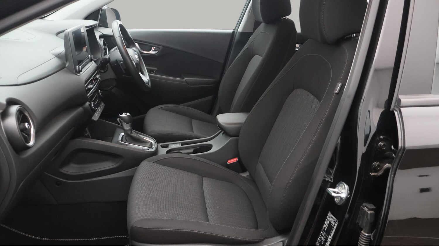 Used Hyundai KONA 2022 for sale - 76425067: Photo 15