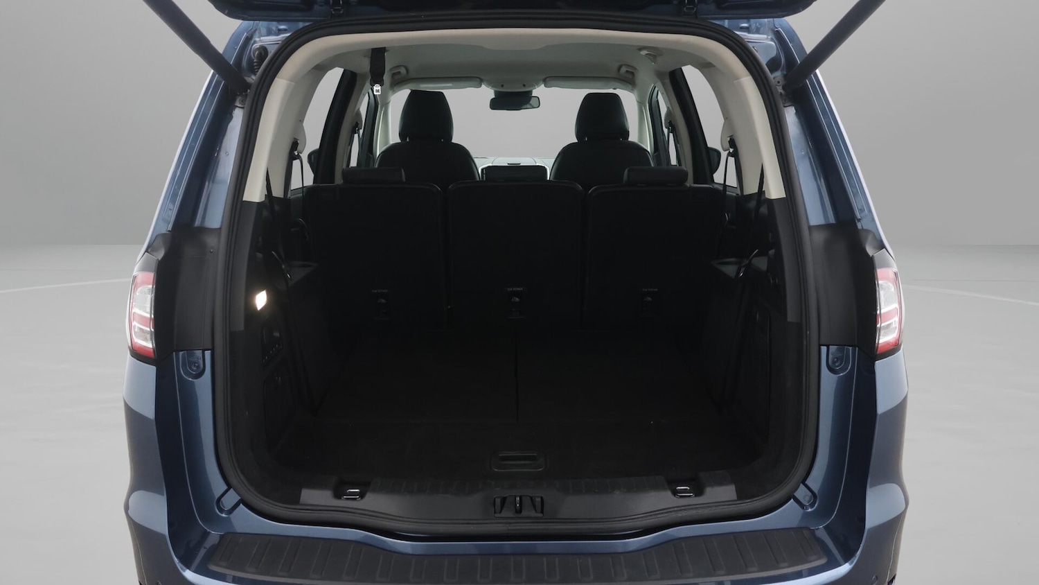 Used Ford Galaxy 2023 for sale - 76632685: Photo 18