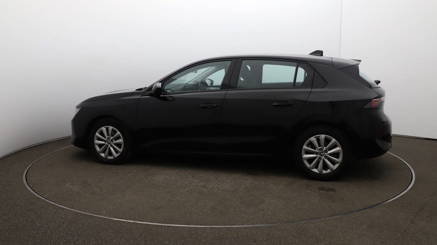 Used Vauxhall Astra for sale - 76808930: Photo 49