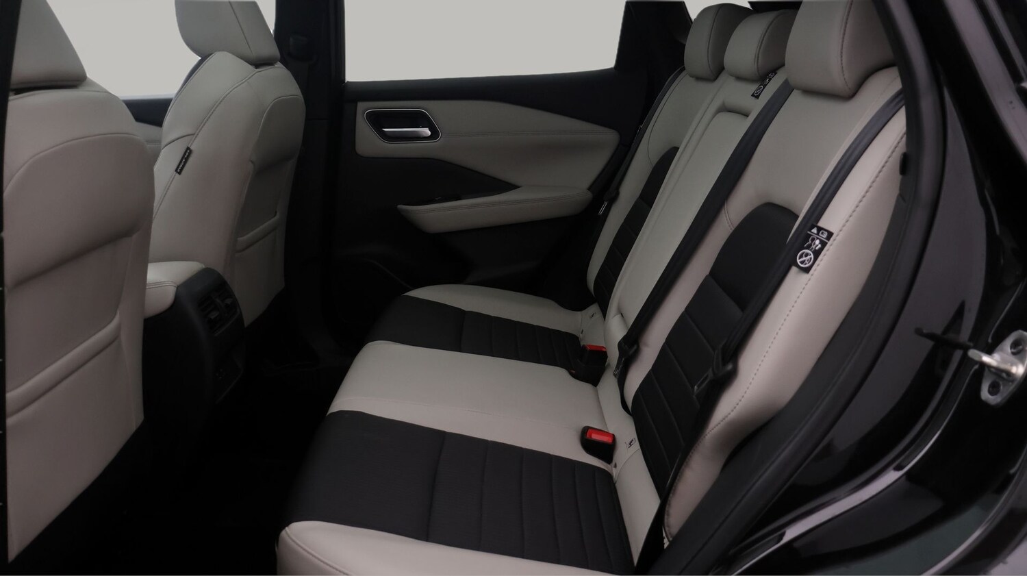 Used Nissan Qashqai for sale - 77802218: Photo 16