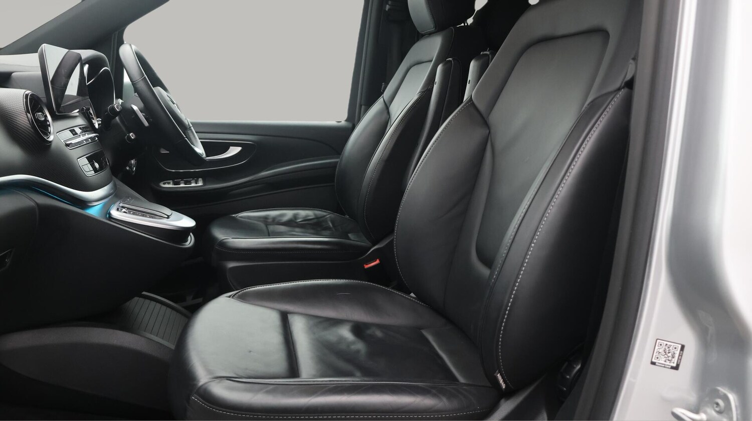 Used Mercedes-Benz V-Class 2023 for sale - 76498982: Photo 15