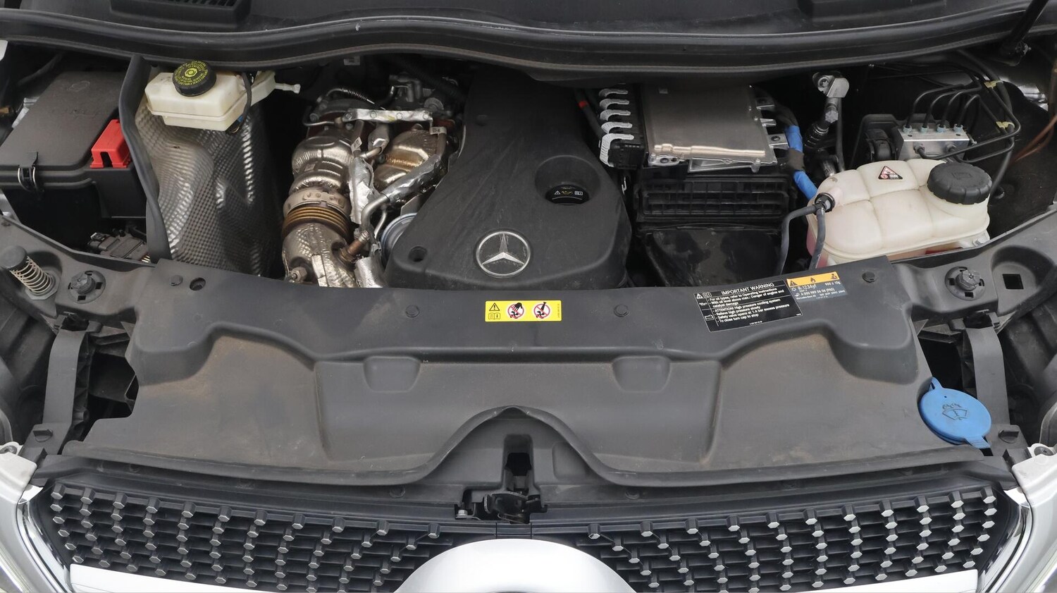 Used Mercedes-Benz V-Class 2023 for sale - 76498982: Photo 20