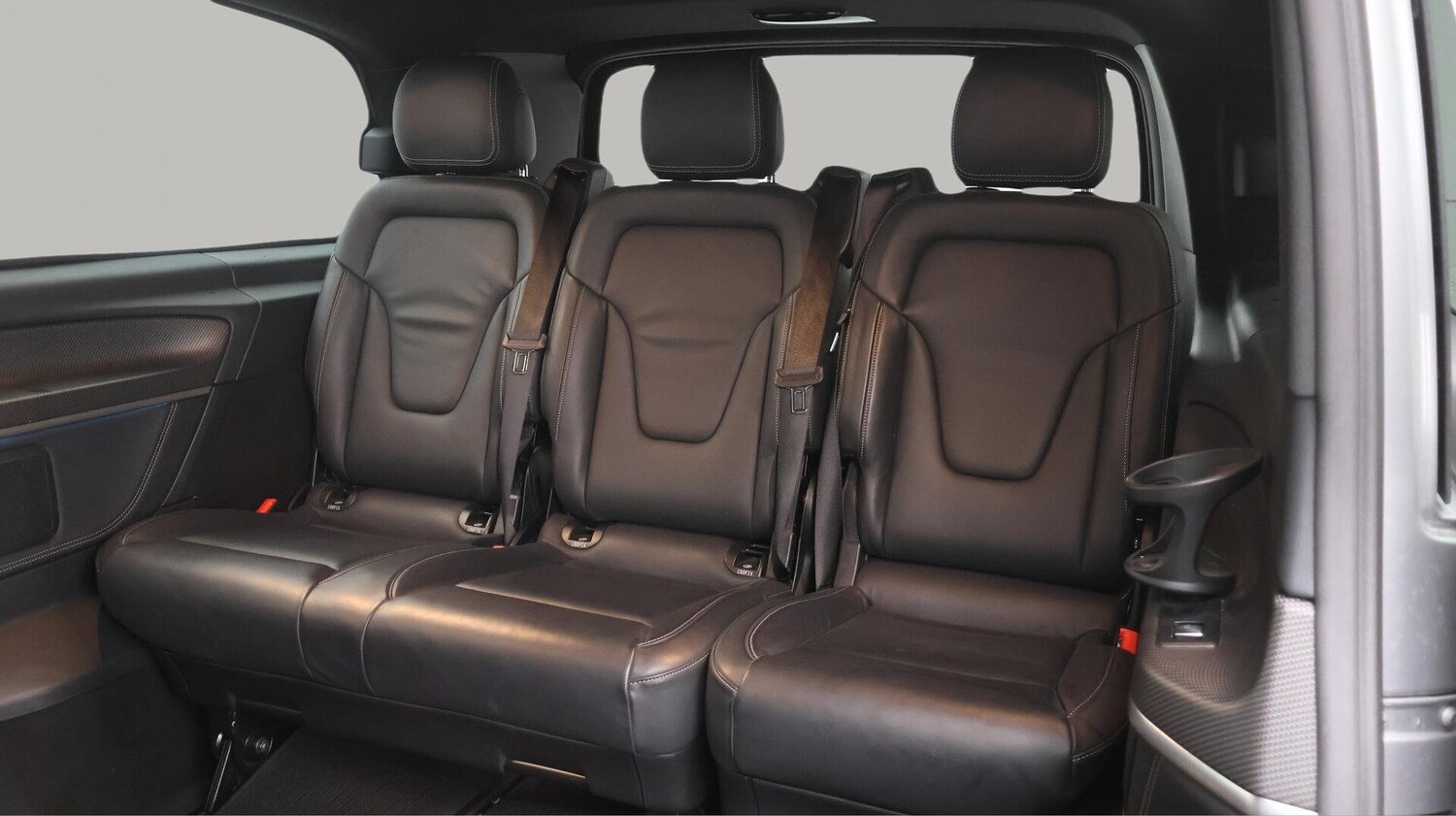 Used Mercedes-Benz V-Class 2023 for sale - 76498982: Photo 21