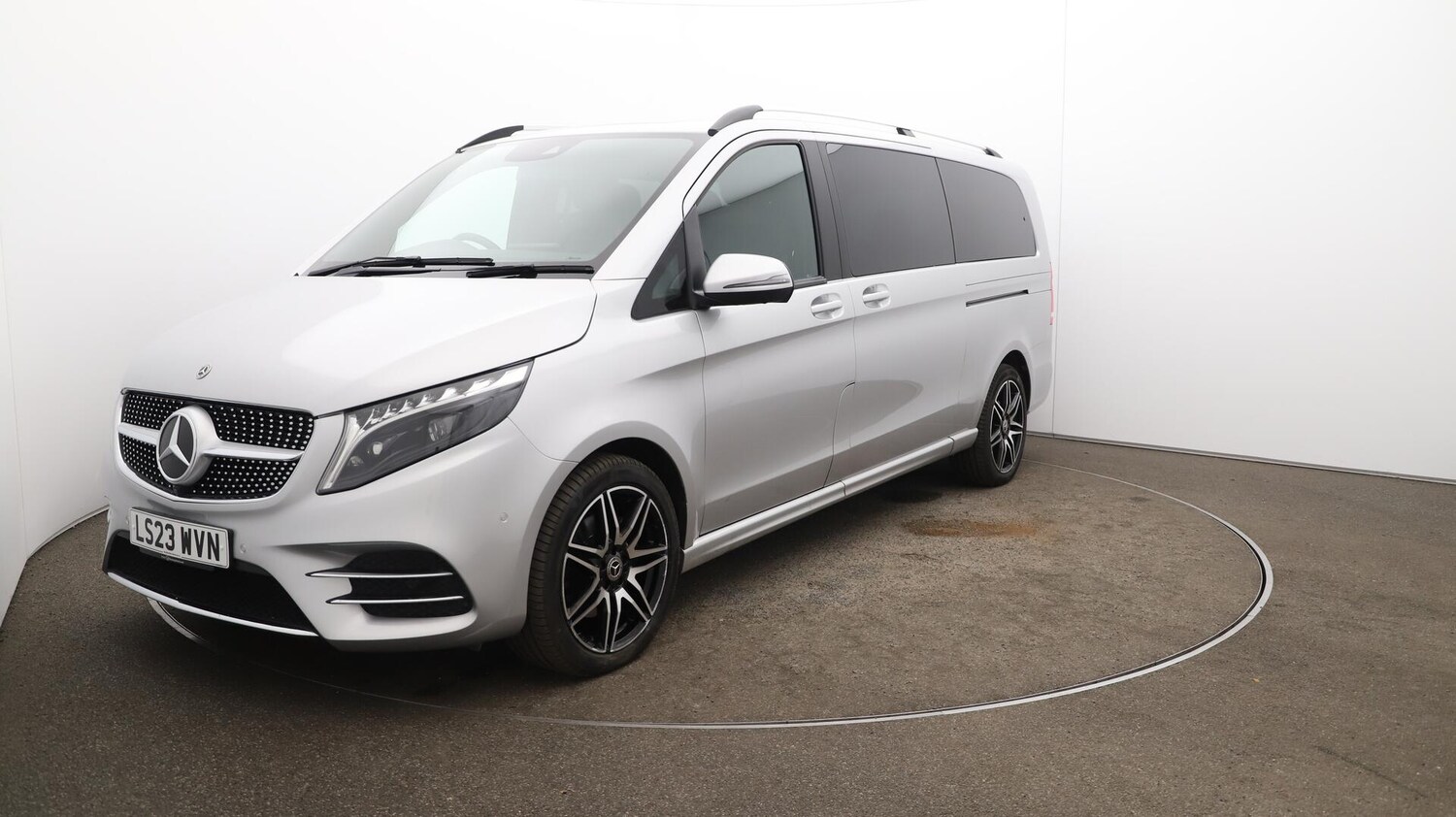 Used Mercedes-Benz V-Class 2023 for sale - 76498982: Photo 39