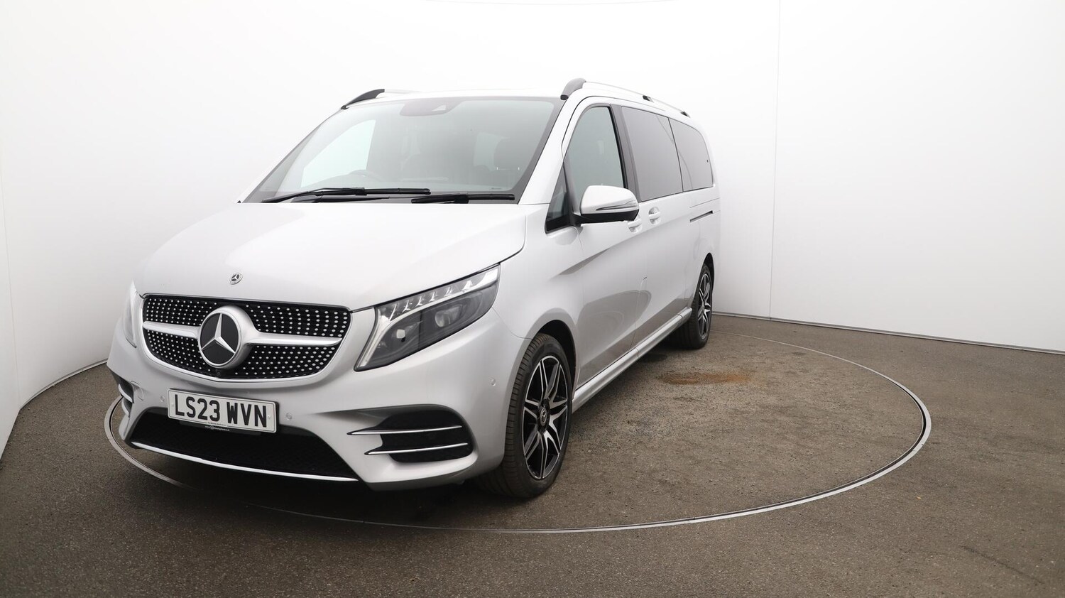 Used Mercedes-Benz V-Class 2023 for sale - 76498982: Photo 40