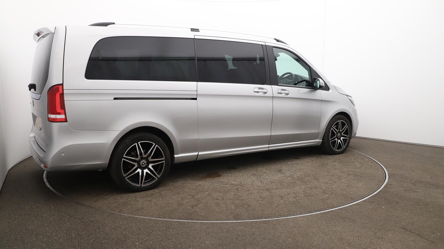 Used Mercedes-Benz V-Class 2023 for sale - 76498982: Photo 55