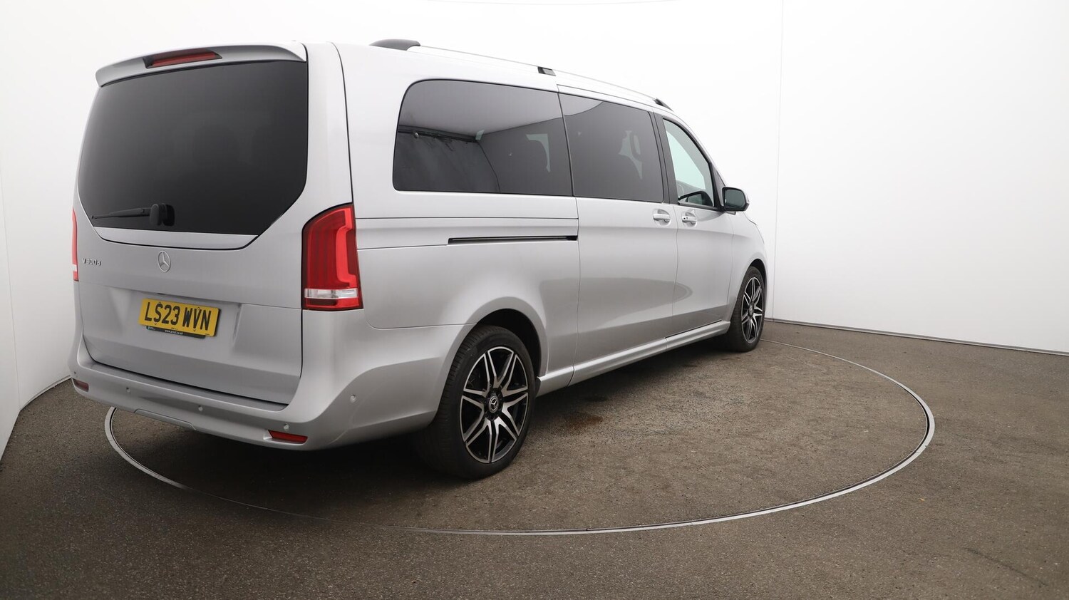 Used Mercedes-Benz V-Class 2023 for sale - 76498982: Photo 57