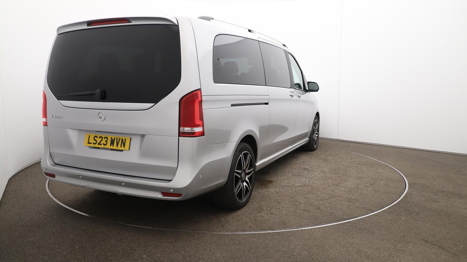 Used Mercedes-Benz V-Class 2023 for sale - 76498982: Photo 58