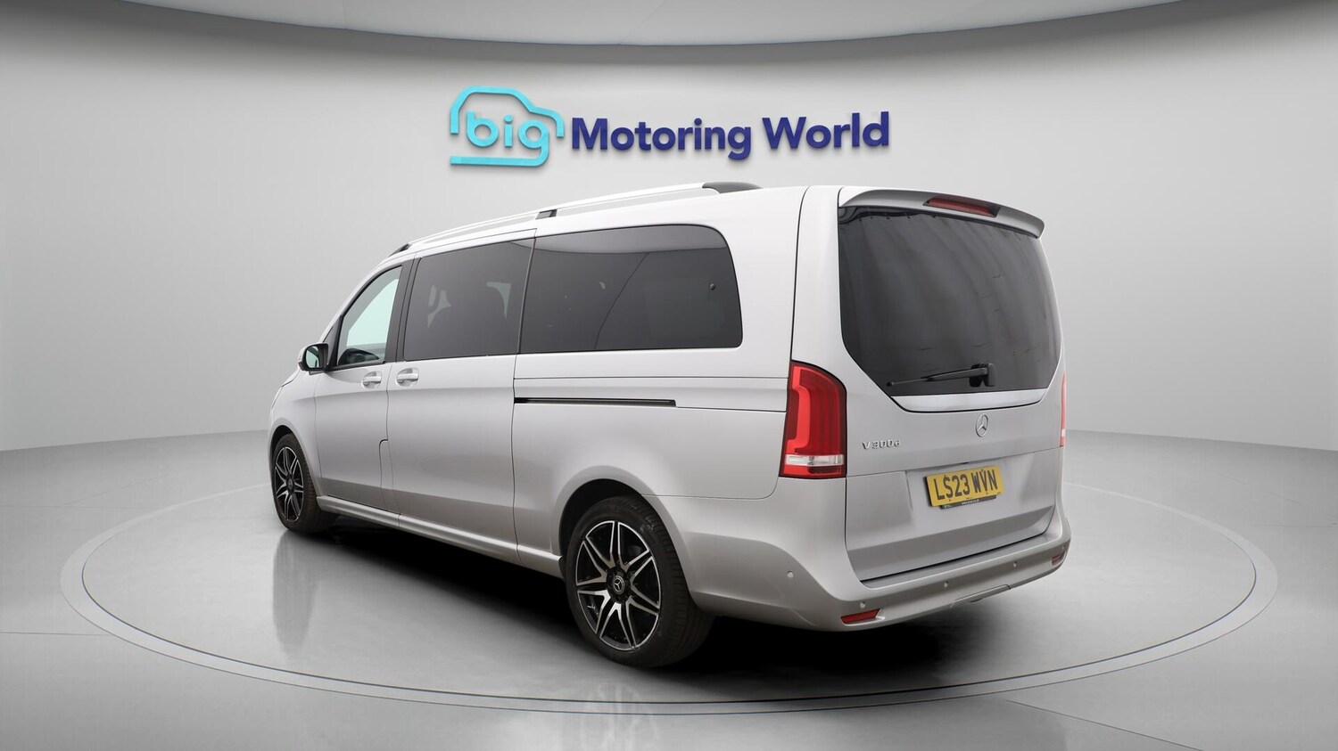 Used Mercedes-Benz V-Class 2023 for sale - 76498982: Photo 6