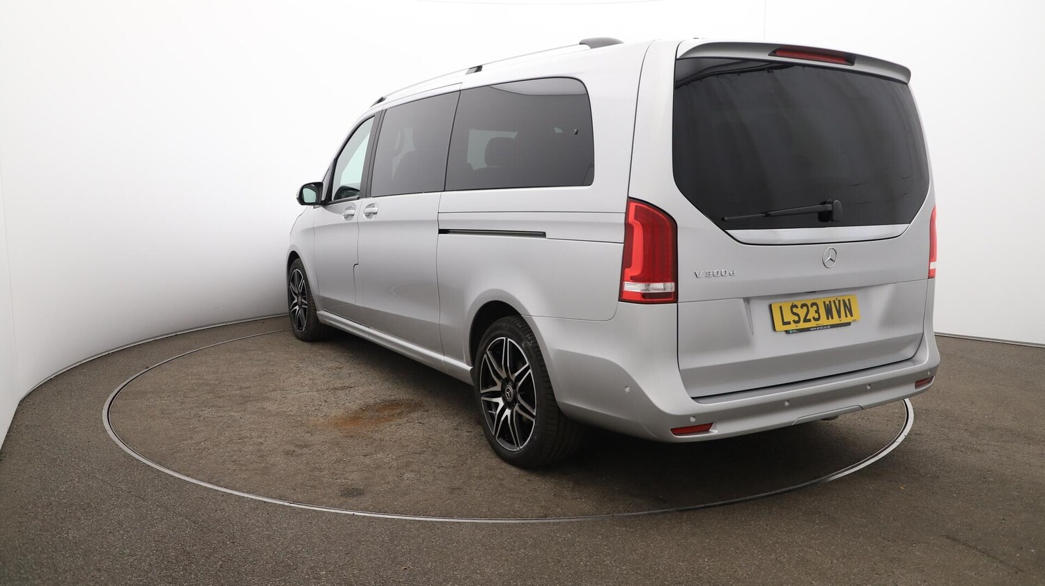 Used Mercedes-Benz V-Class 2023 for sale - 76498982: Photo 64