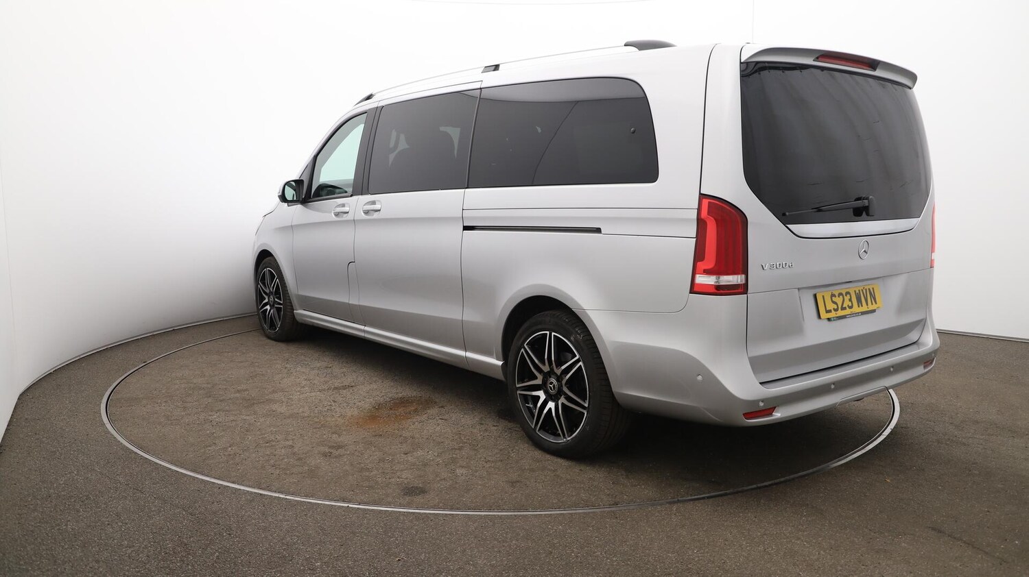 Used Mercedes-Benz V-Class 2023 for sale - 76498982: Photo 65