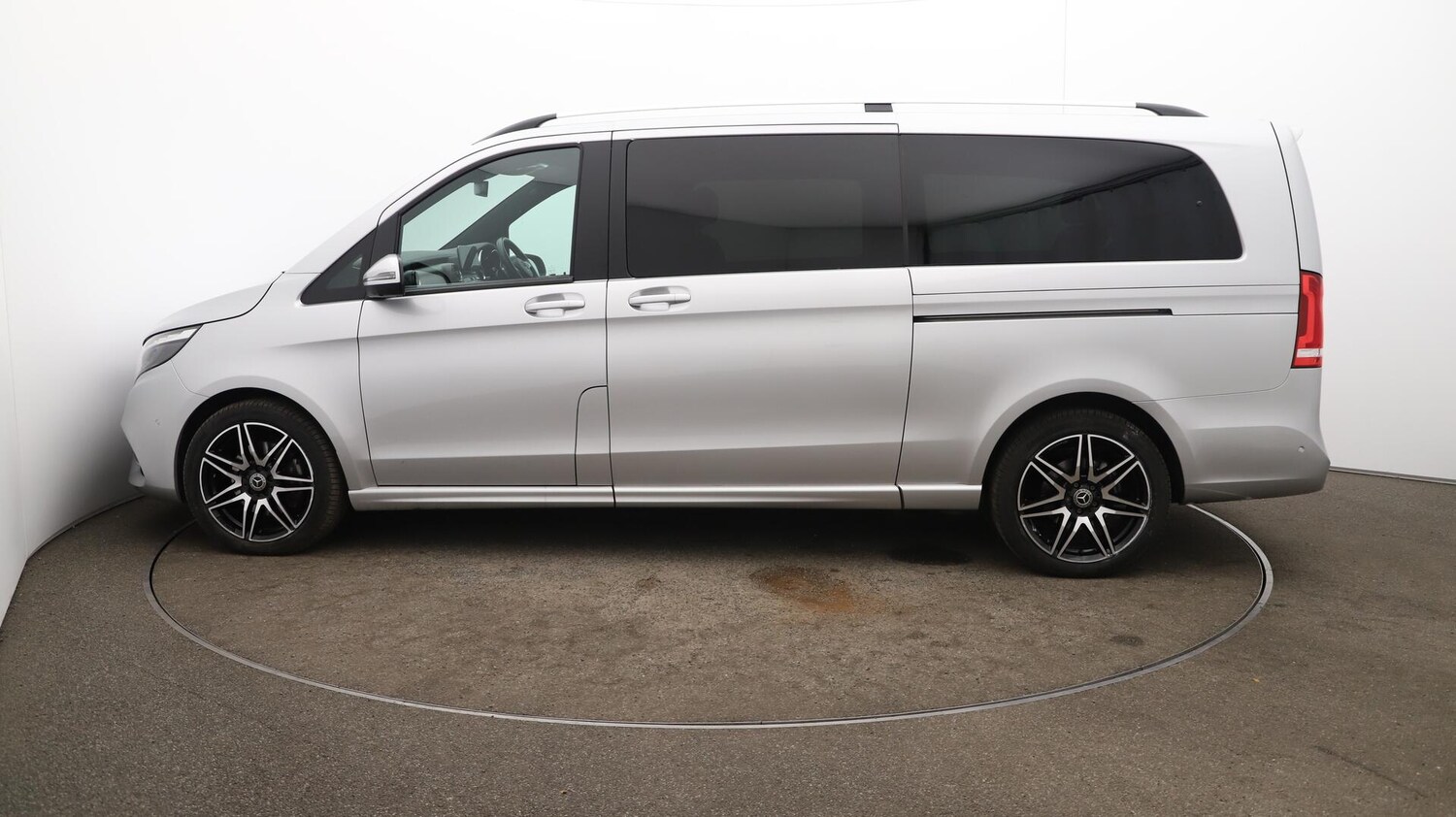 Used Mercedes-Benz V-Class 2023 for sale - 76498982: Photo 66