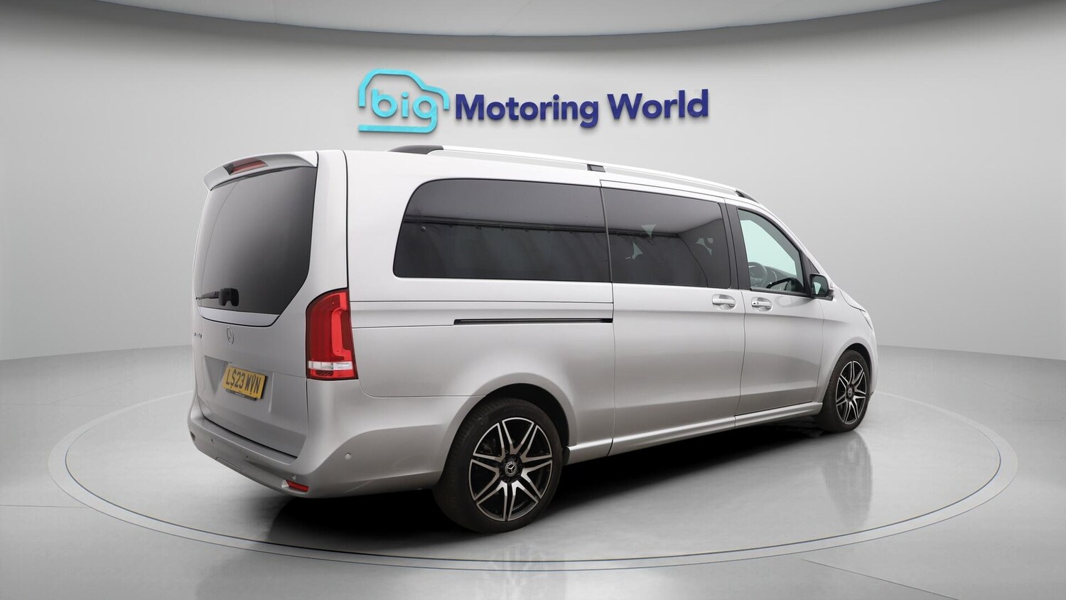 Used Mercedes-Benz V-Class 2023 for sale - 76498982: Photo 8