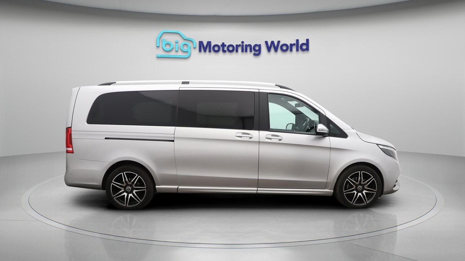 Used Mercedes-Benz V-Class 2023 for sale - 76498982: Photo 9