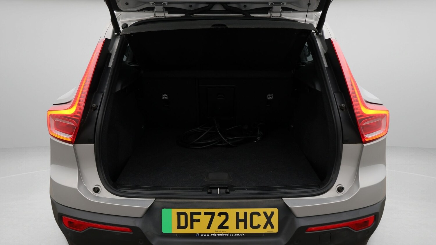 Used Volvo XC40 2023 for sale - 77365679: Photo 17