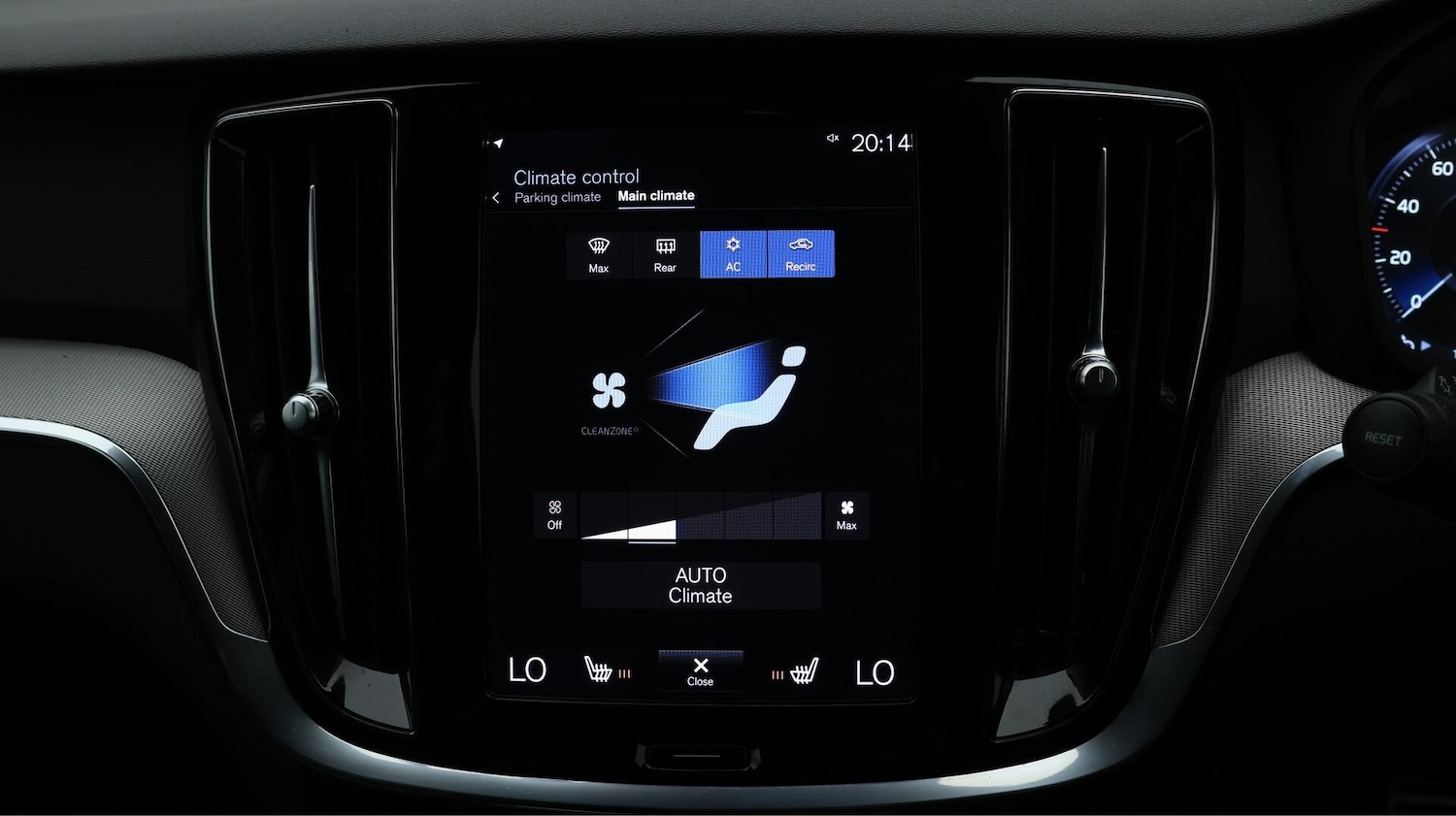 Used Volvo V60 2022 for sale - 76592346: Photo 13