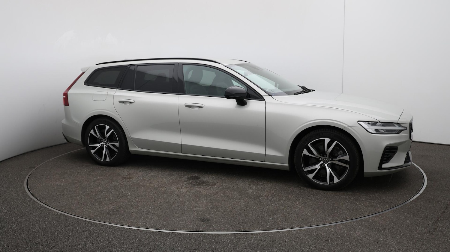 Used Volvo V60 2022 for sale - 76592346: Photo 47