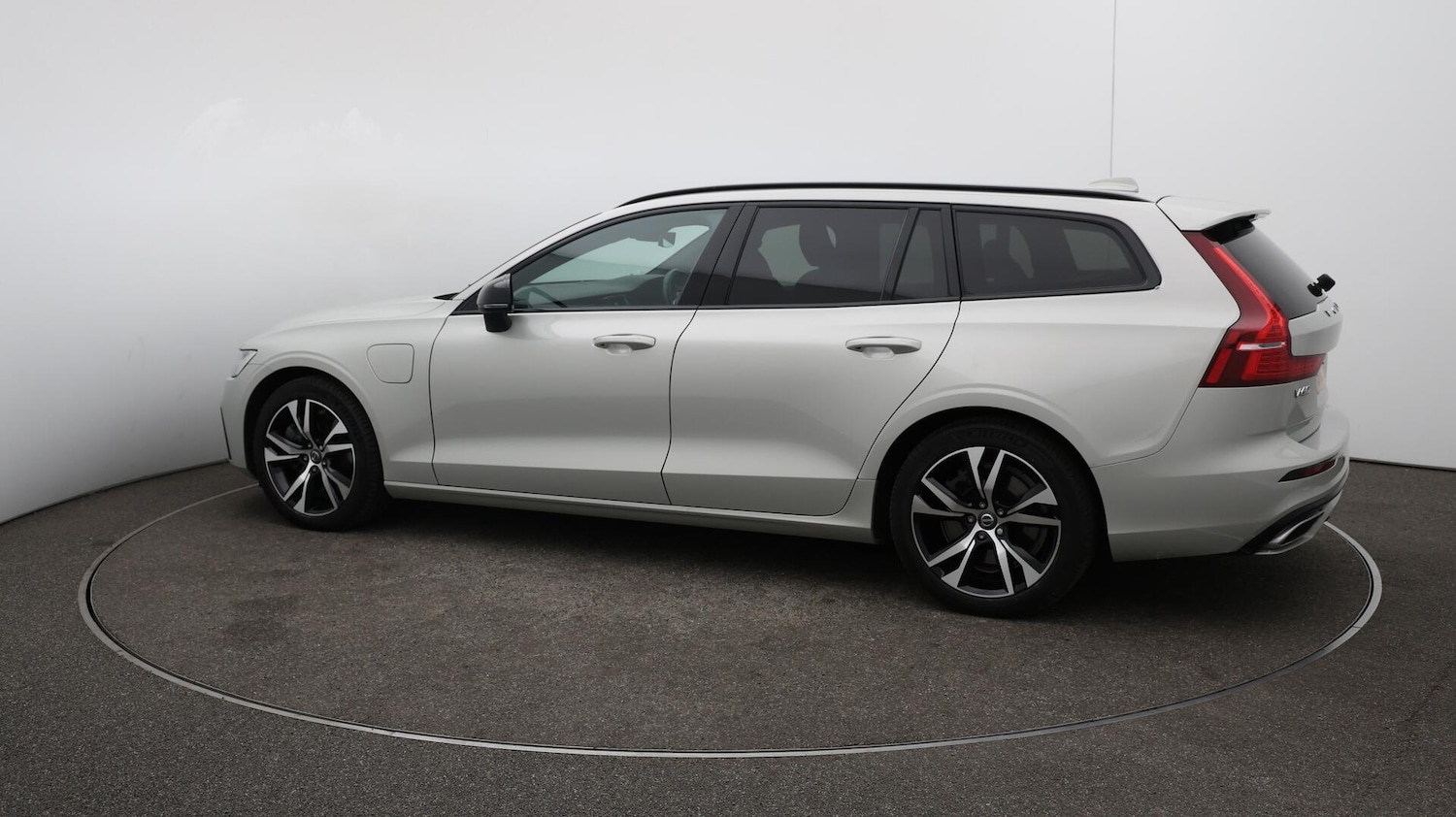 Used Volvo V60 2022 for sale - 76592346: Photo 48