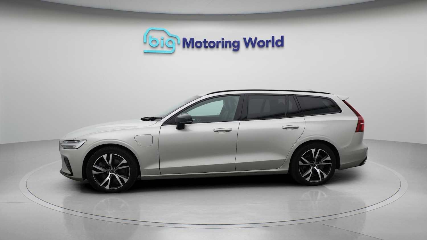 Used Volvo V60 2022 for sale - 76592346: Photo 5