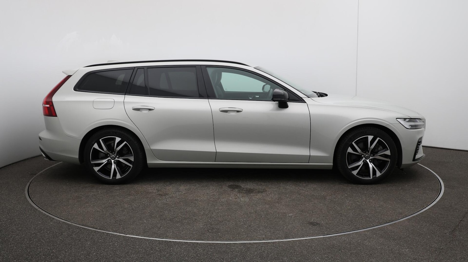 Used Volvo V60 2022 for sale - 76592346: Photo 50