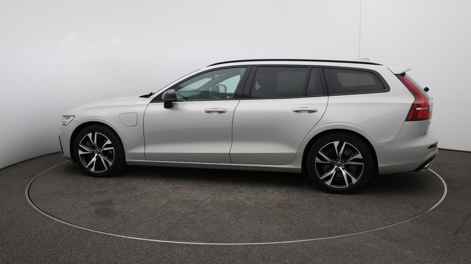 Used Volvo V60 2022 for sale - 76592346: Photo 59