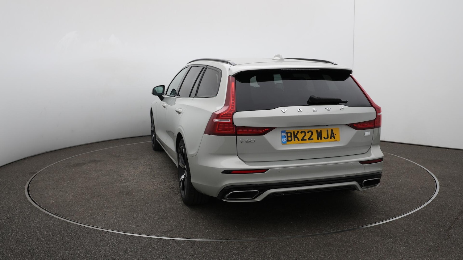 Used Volvo V60 2022 for sale - 76592346: Photo 61