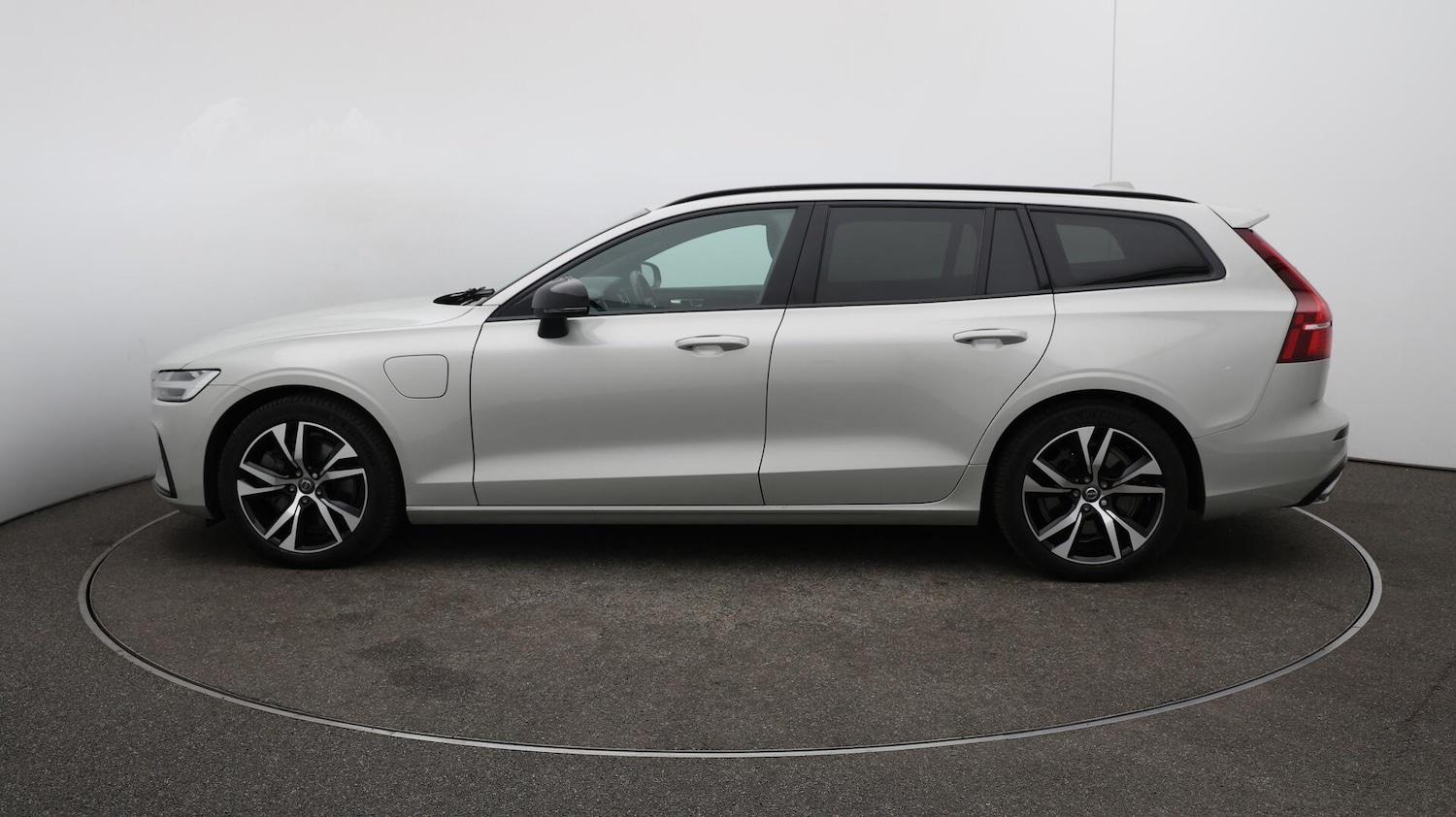 Used Volvo V60 2022 for sale - 76592346: Photo 65