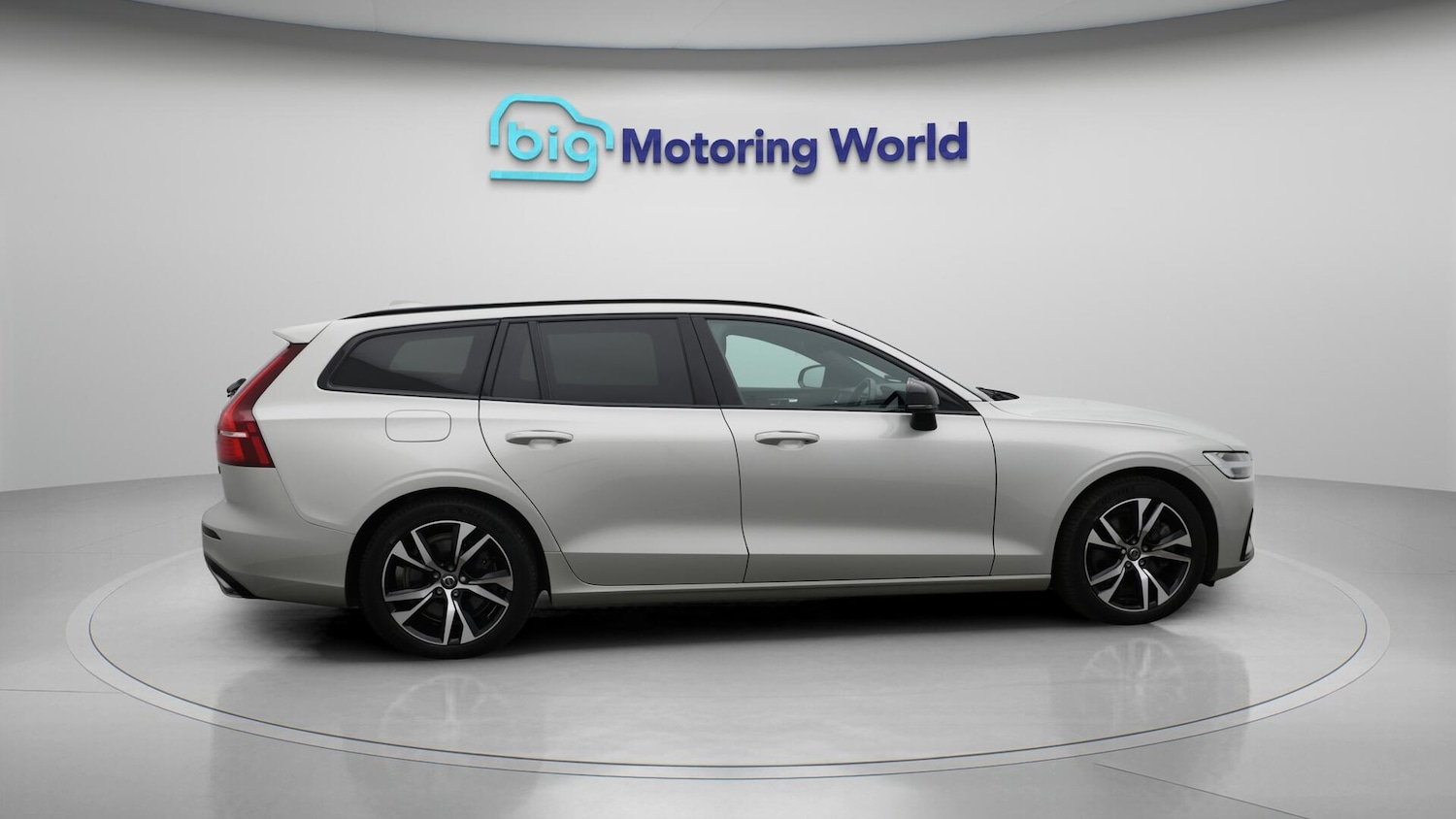 Used Volvo V60 2022 for sale - 76592346: Photo 9