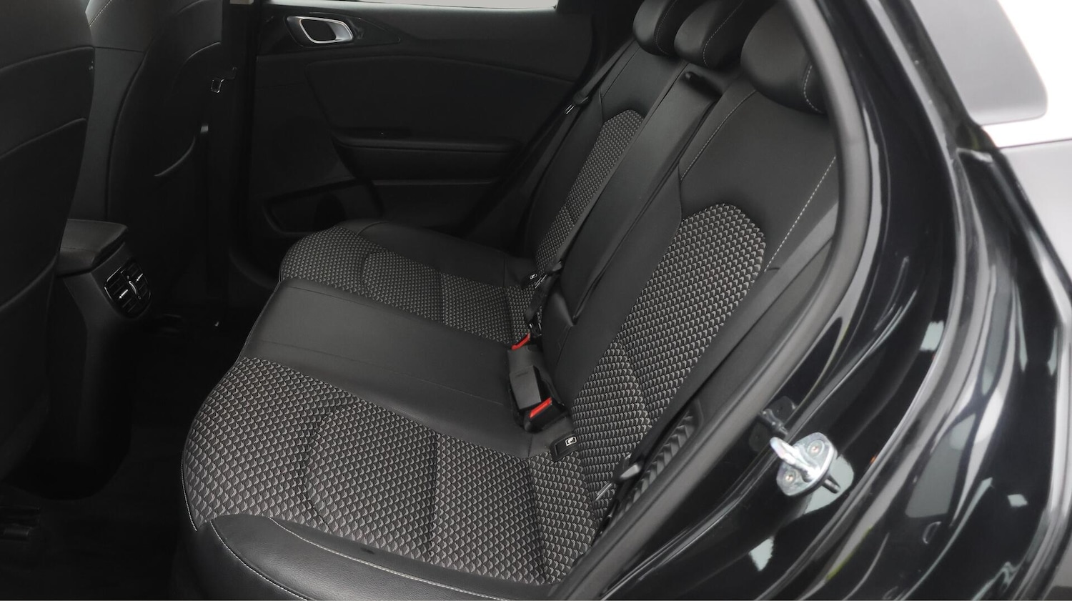 Used Kia XCeed 2021 for sale - 76388117: Photo 17