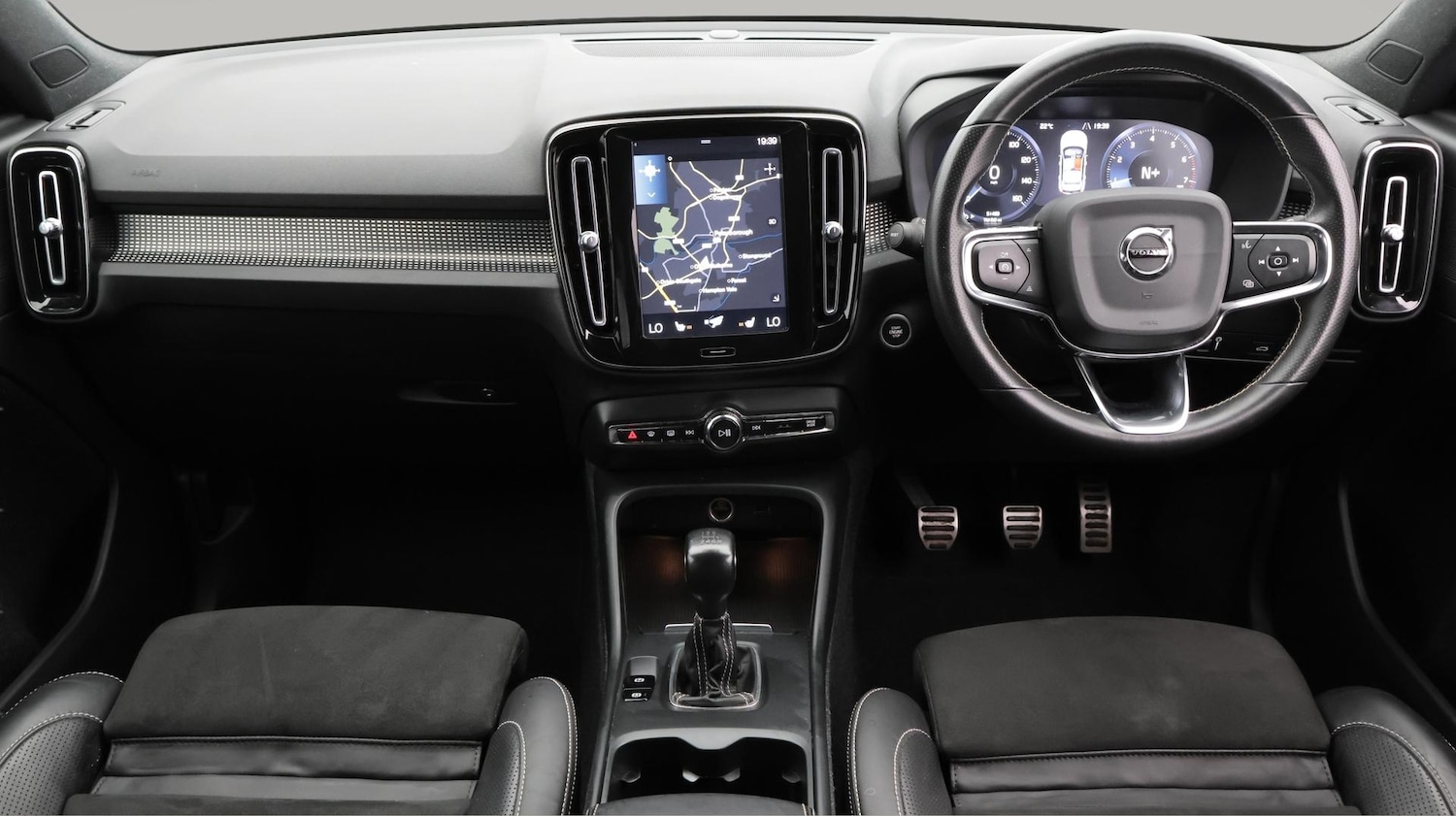 Used Volvo XC40 2020 for sale - 76513437: Photo 14