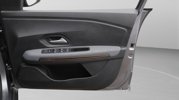 Used Dacia Sandero Stepway 2024 for sale - 75964511: Photo 16