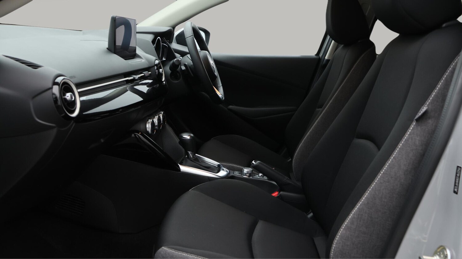 Used Mazda Mazda2 2023 for sale - 76201443: Photo 15