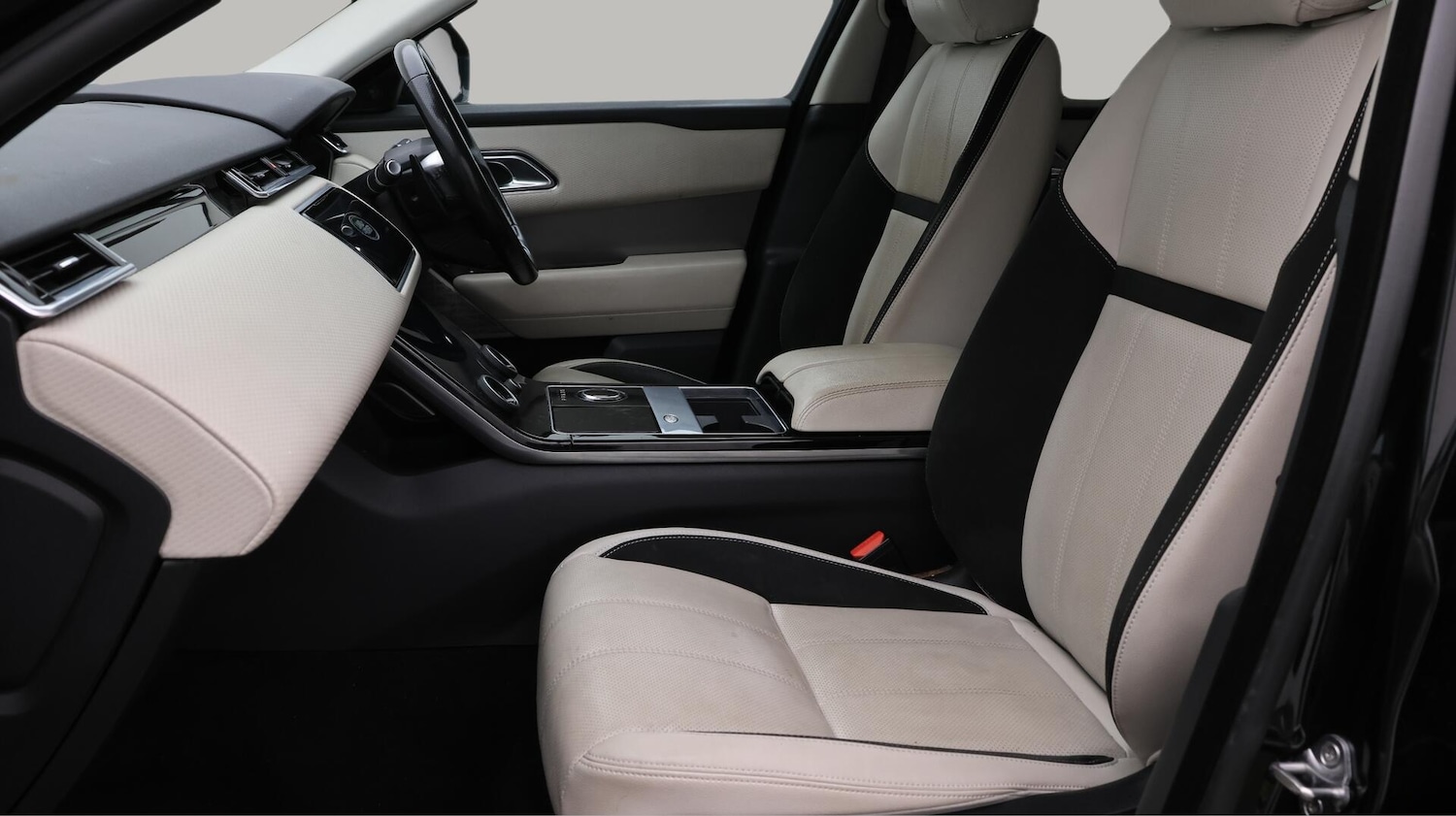 Used Land Rover Range Rover Velar 2018 for sale - 76485427: Photo 15