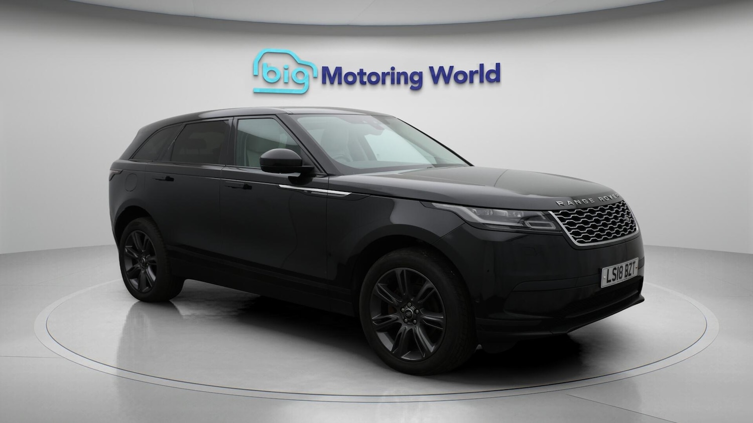 Used Land Rover Range Rover Velar 2018 for sale - 76485427: Photo 2