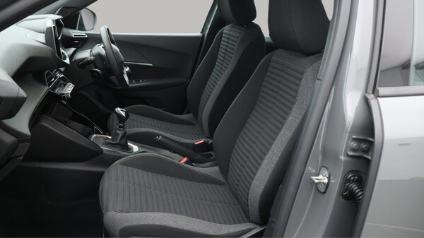 Used Peugeot 2008 2023 for sale - 76151597: Photo 15
