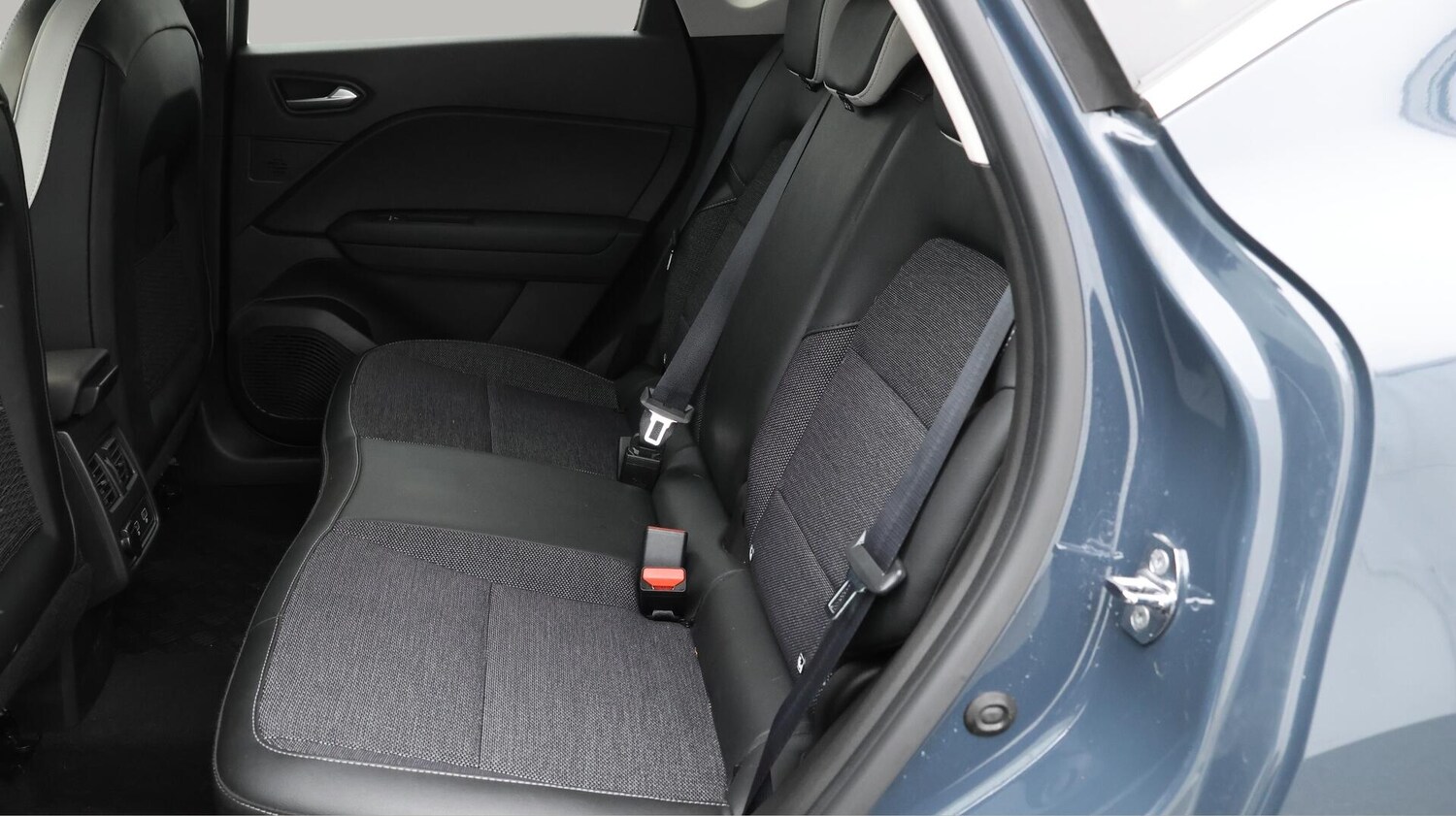 Used Renault Captur 2022 for sale - 76781392: Photo 17