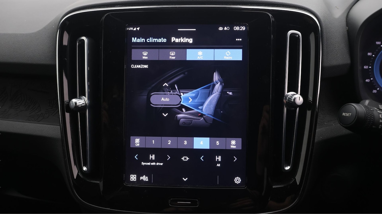 Used Volvo XC40 2022 for sale - 77629182: Photo 12