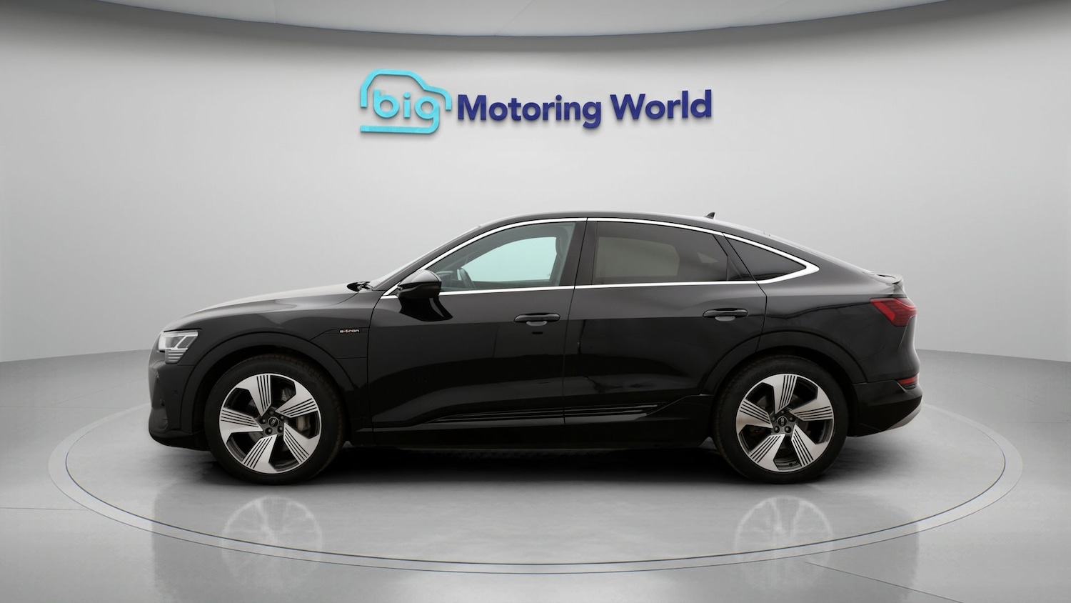 Used Audi e-tron 2022 for sale - 77610470: Photo 4