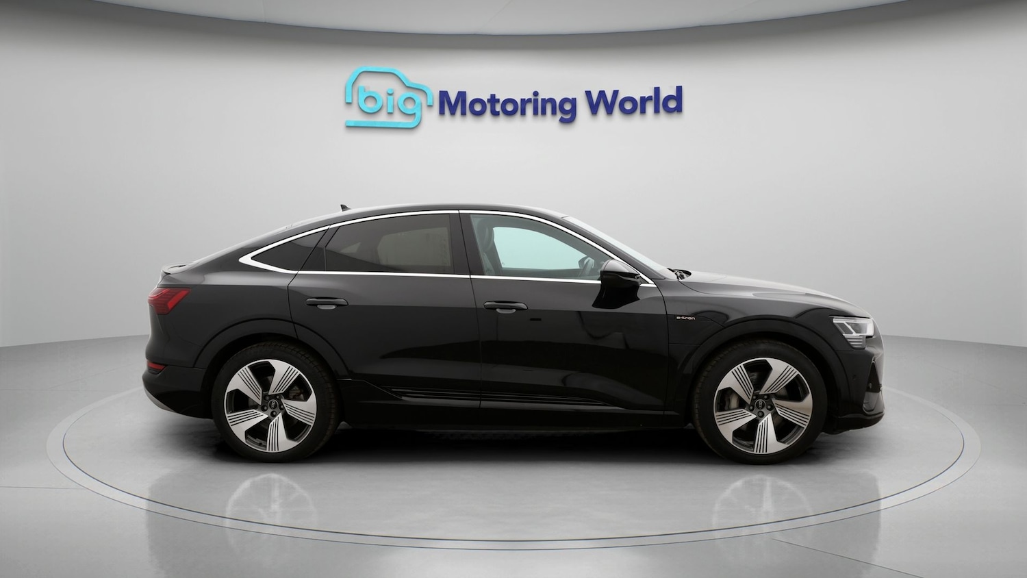 Used Audi e-tron 2022 for sale - 77610470: Photo 8