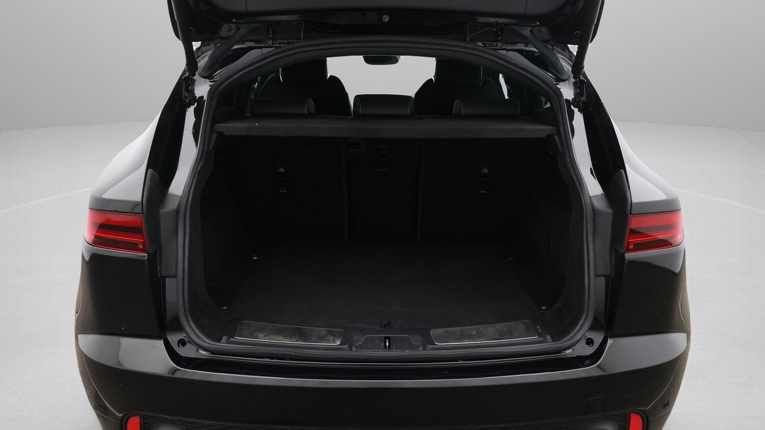 Used Jaguar E-Pace 2021 for sale - 76620367: Photo 18