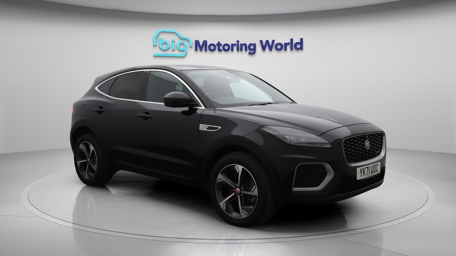 Used Jaguar E-Pace 2021 for sale - 76620367: Photo 2