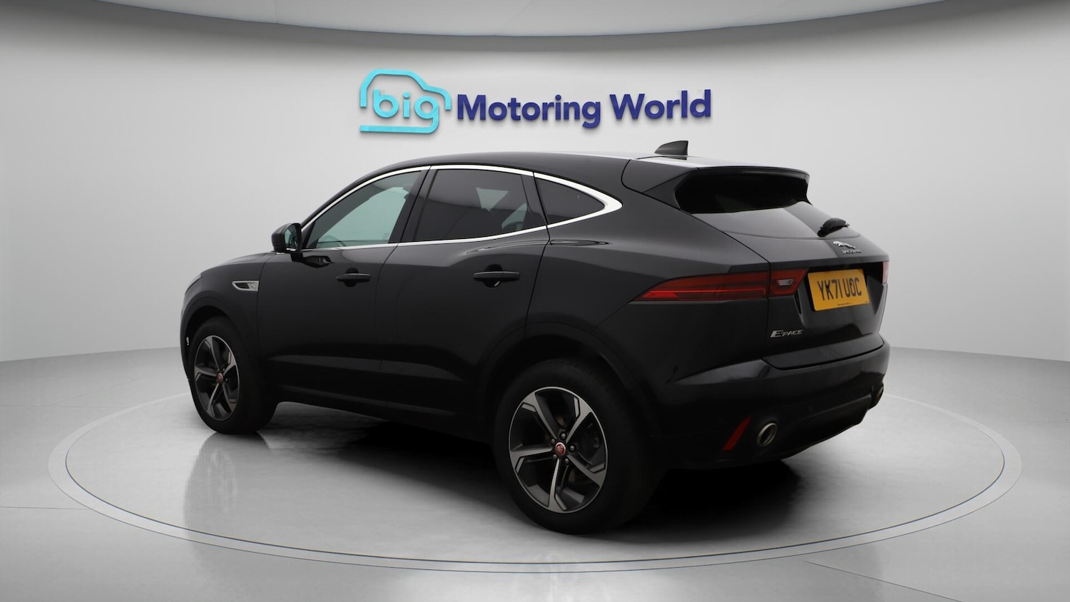 Used Jaguar E-Pace 2021 for sale - 76620367: Photo 6